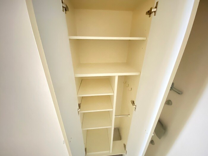 物件内観写真12　(靴箱)