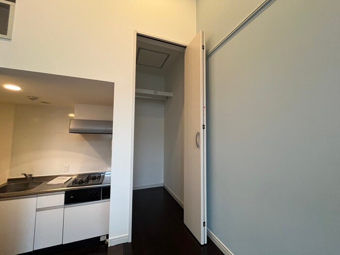 物件内観写真13　(収納)