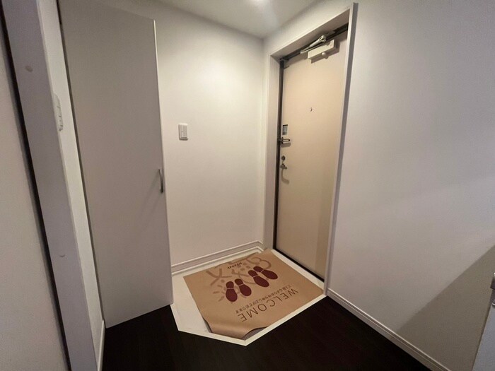 物件内観写真15　(玄関)