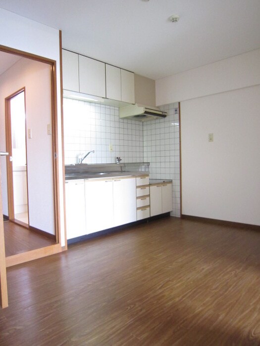 物件内観写真9　(居室)