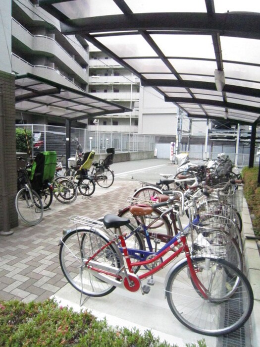 物件外観写真6　(駐輪場)