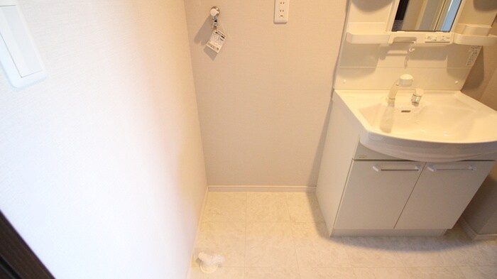 物件内観写真15　(洗濯機置場)