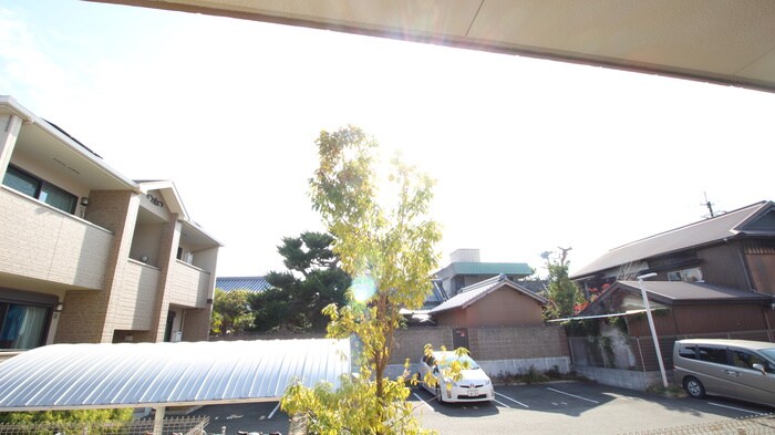 物件内観写真18　(室内からの展望)