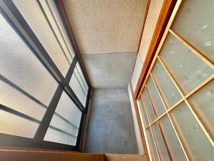 物件内観写真16　(玄関)