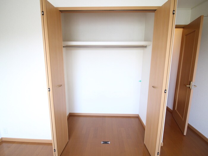 物件内観写真12　(収納)