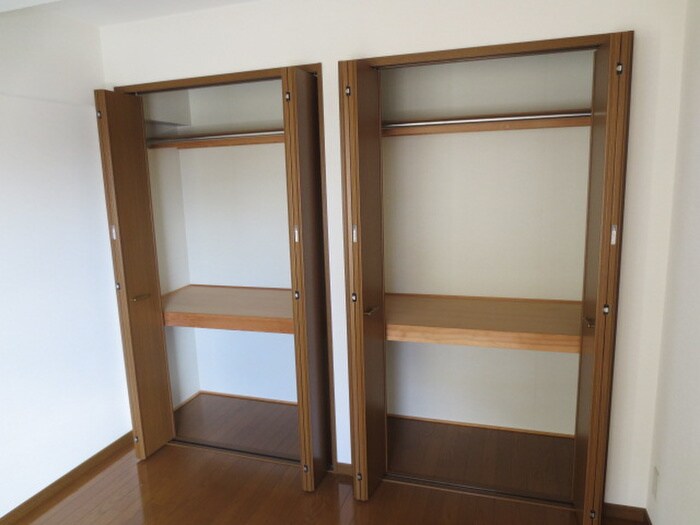 物件内観写真8　(収納)