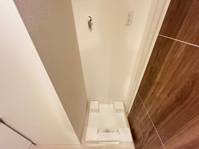 物件内観写真11　(洗濯機置場)