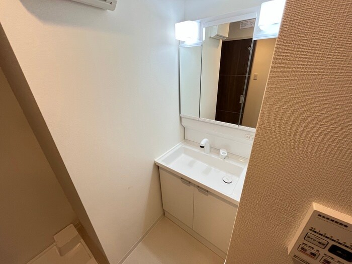 物件内観写真11　(洗面)