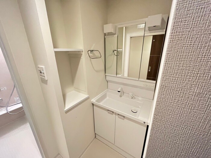 物件内観写真11　(洗面)