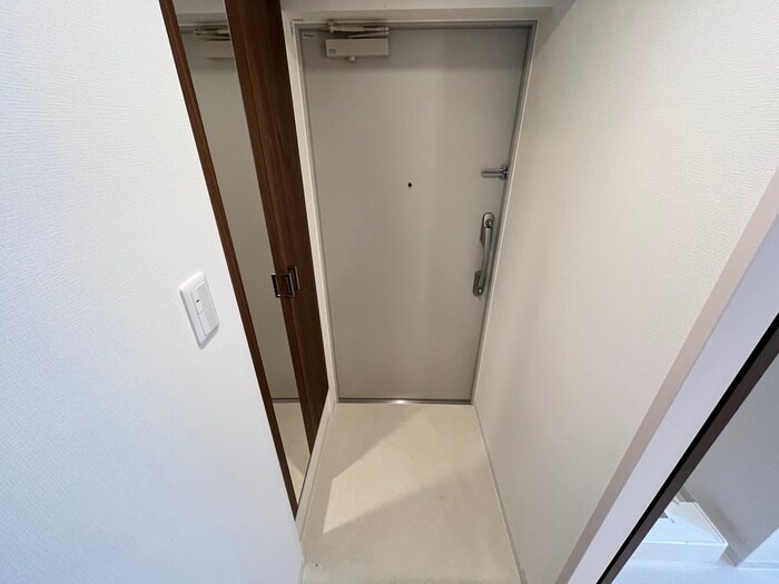物件内観写真15　(玄関)