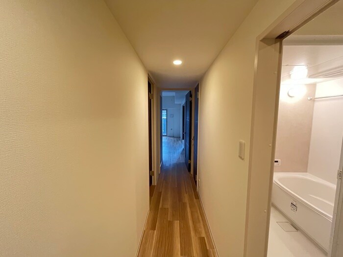 物件内観写真19　(廊下)