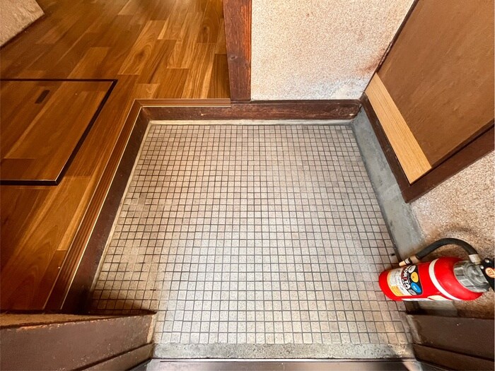物件内観写真15　(玄関)