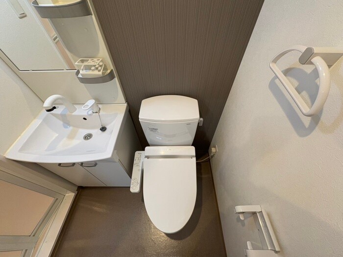 物件内観写真13　(トイレ)