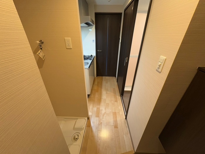 物件内観写真16　(廊下)