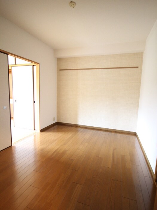 物件内観写真10　(内観写真)