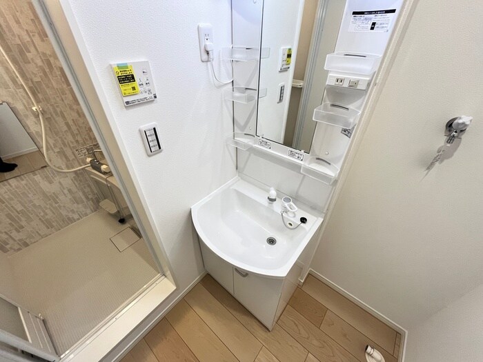 物件内観写真10　(洗面)