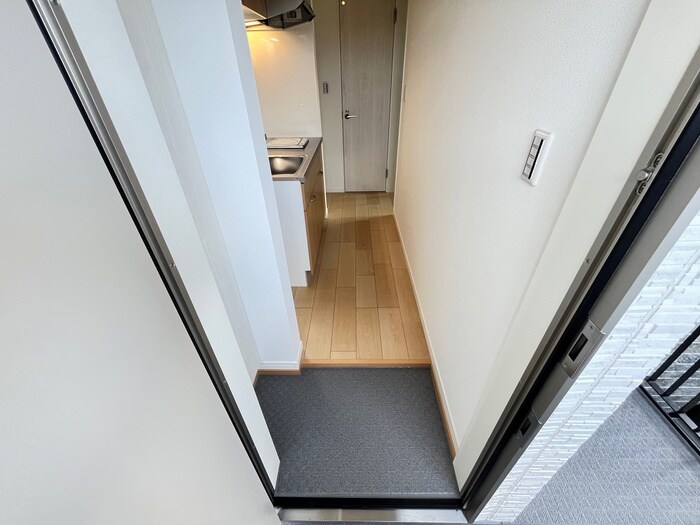 物件内観写真18　(玄関)