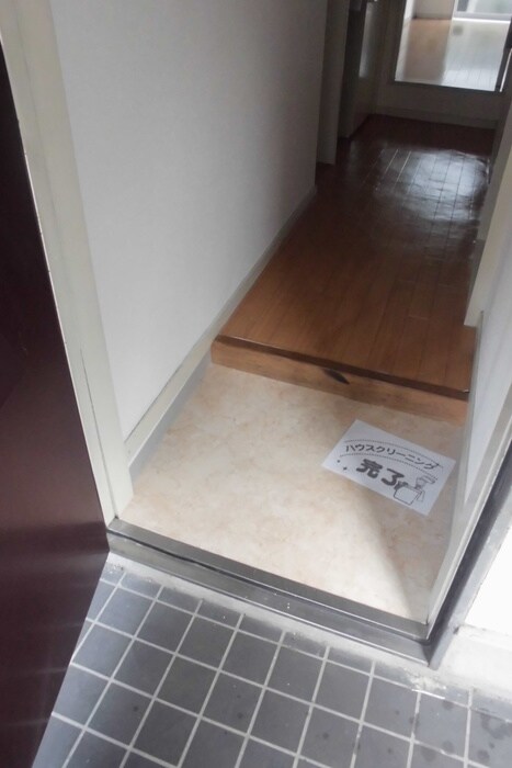 物件内観写真7　(玄関)