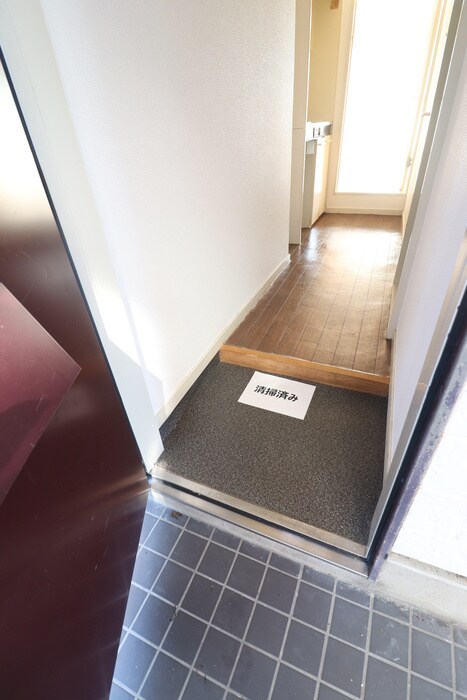 物件内観写真16　(玄関)