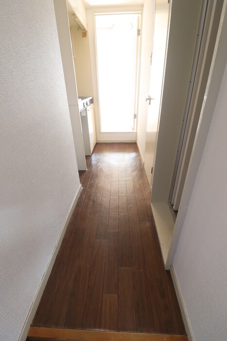 物件内観写真21　(廊下)