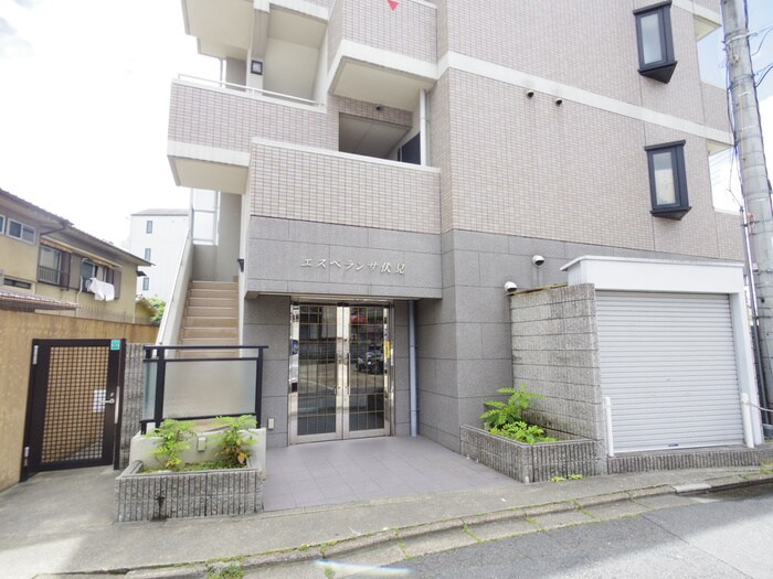 物件外観写真4　(エントランス部分)