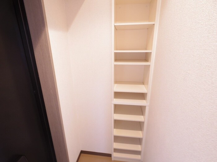 物件内観写真15　(靴箱)