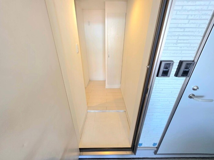 物件内観写真15　(玄関)