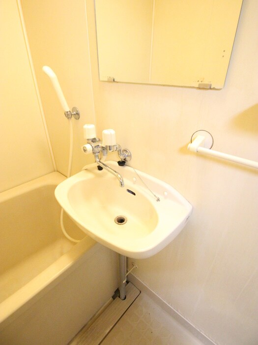 物件内観写真8　(洗面)