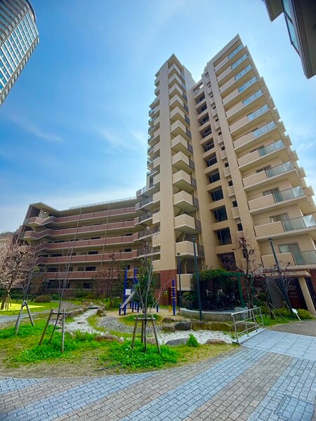 ＯＳＡＫＡﾌｫﾚｽﾄｽｸｴｱ6番館(628)外観写真