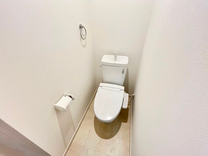 物件内観写真11　(トイレ)