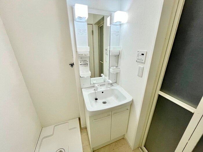 物件内観写真12　(洗面)