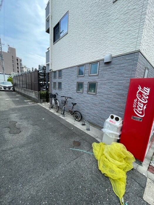 物件外観写真4　(駐輪場)