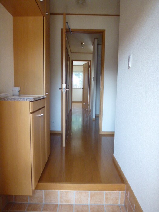 物件内観写真8　(玄関)