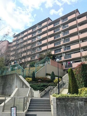朝日ﾌﾟﾗｻﾞ高槻ｲｰｽﾄ・ﾋﾙｽﾞ（806）外観写真