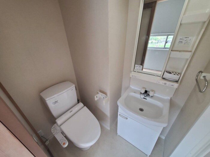 物件内観写真16　(トイレ)