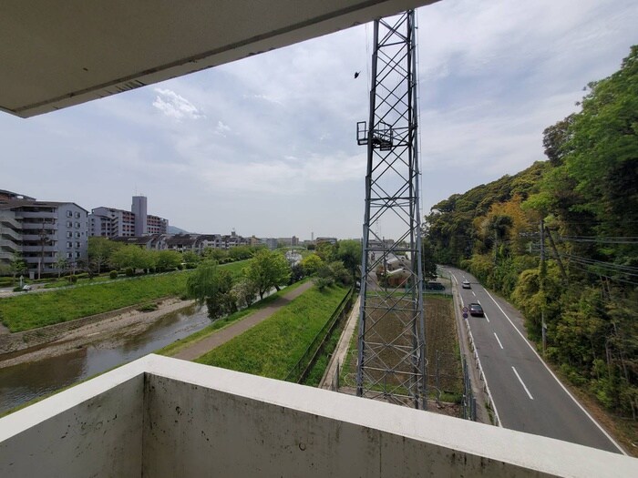 物件内観写真22　(室内からの展望)