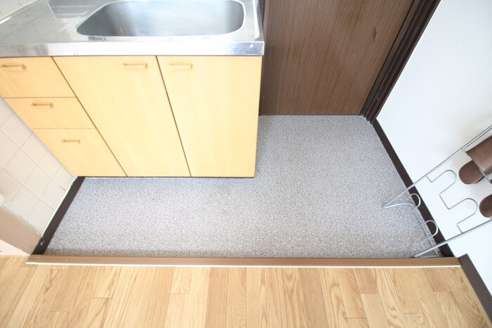 物件内観写真12　(玄関)