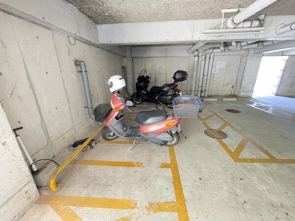 バイク置き場