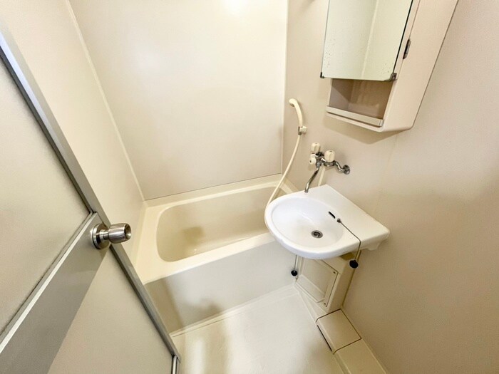 物件内観写真10　(洗面)