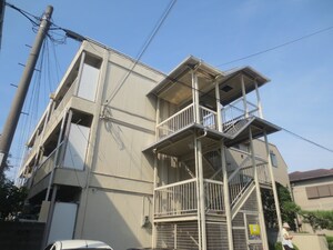 月見里マンション外観写真