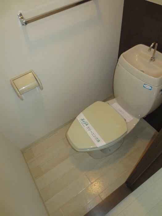 物件内観写真12　(トイレ)