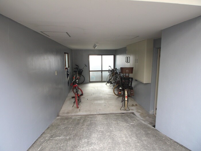 物件外観写真5　(駐輪場)