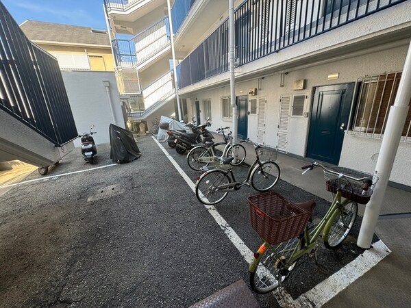 バイク置き場