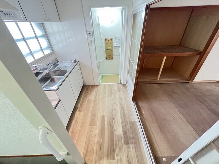 物件内観写真9　(居室)