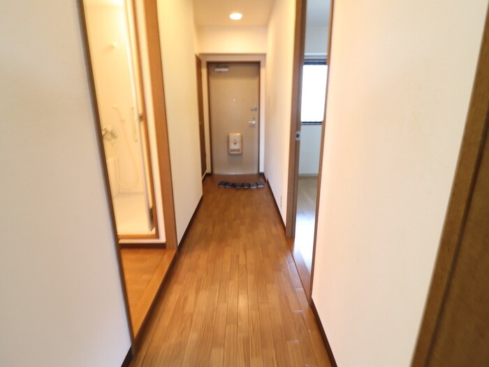 物件内観写真10　(廊下)