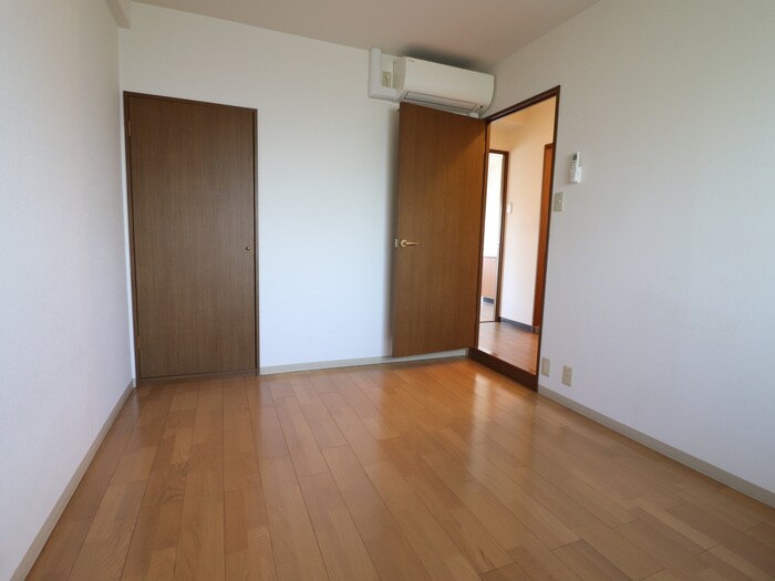 物件内観写真19　(居室)