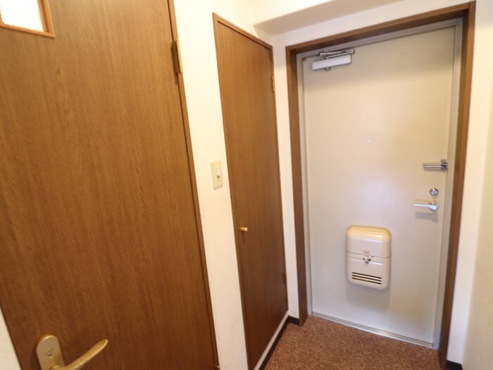 物件内観写真20　(玄関)