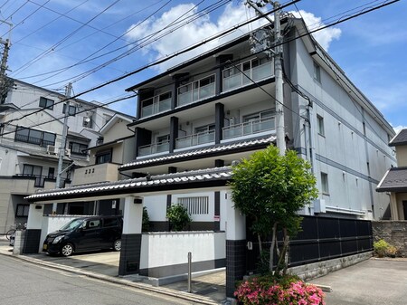 モンシャンブル室町外観写真