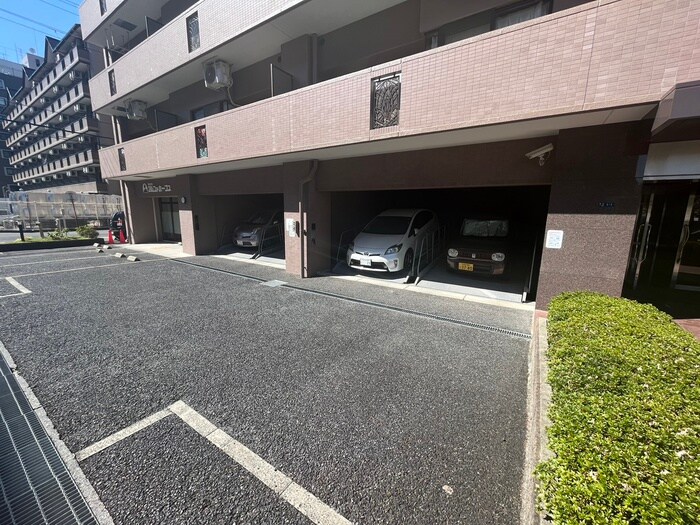 物件外観写真2　(駐車場)