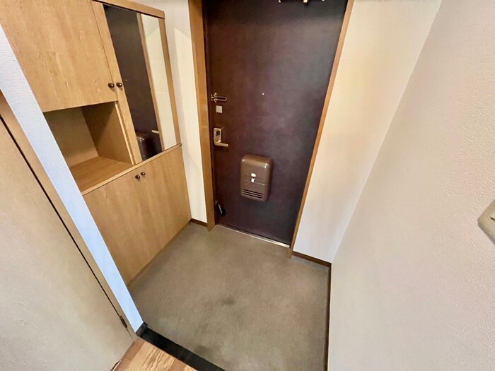 物件内観写真14　(玄関)
